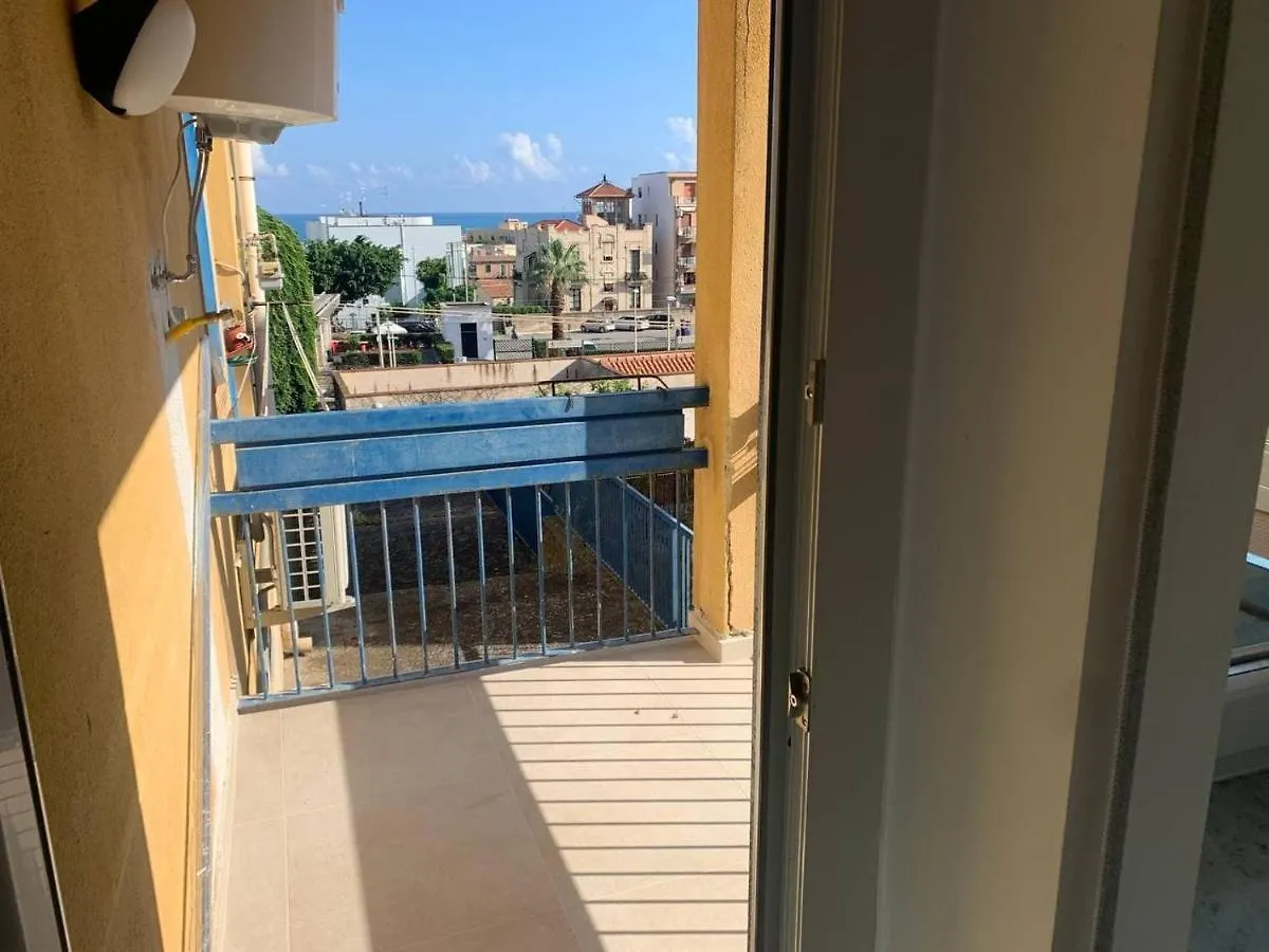 Soletta\'S House Apartments Cefalu\' location